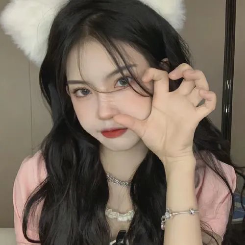 隔楼女孩：我们之间的层距